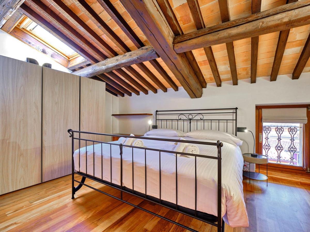 Apartmentsarena - Residenza Degli Scaligeri - Piazza Erbe Werona Zewnętrze zdjęcie